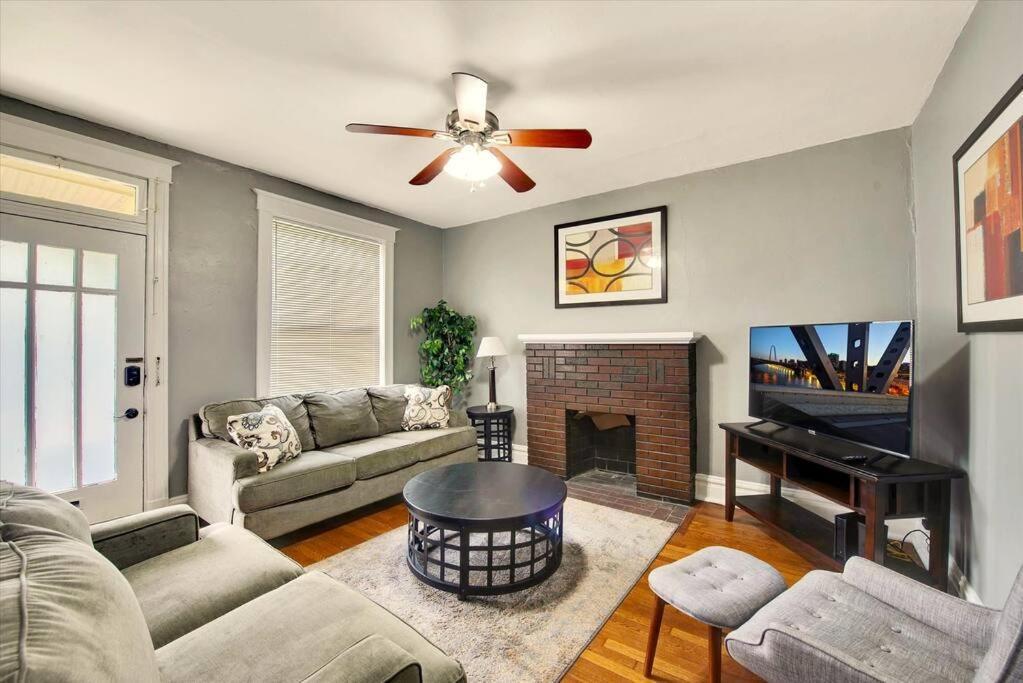Historic First Floor Unit In Shaw Community Stl 1w Holiday home *